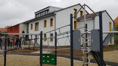 Bild: dob
Komplett neu präsentiert sich der Kindergarten Don Bosco nach der umfassenden und kostspieligen Sanierungsmaßnahme.