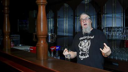 Bild: Hösamer
Wieder Wirt an alter Wirkungsstätte: Karl "Charly" Schlömmer eröffnet an diesem Samstag das "Burgblick" in Oberviechtach mit neuem Konzept.