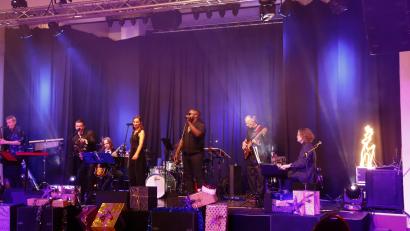 Bild: mfh
Weihnachtssongs vieler Stilrichtungen hatte des Oktett mitgebracht und überraschte mit so mancher außergewöhnlichen Interpretation.