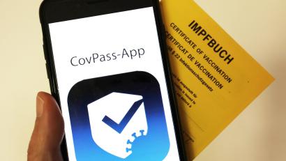 Symbolbild: Oliver Berg / dpa
Nur die Impfung kann Corona aufhalten. Sonst steigen die Inzidenzen einfach munter weiter.