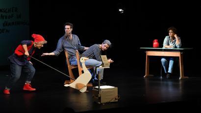 Bild: Petra Hartl
Die Premiere von "Nils Holgersson im Stadttheater Amberg war ein einmaliges Erlebnis - im doppelten Sinne. Das Landestheater Oberpfalz hat alle weiteren Termine abgesagt.