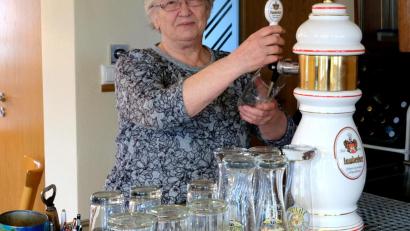 Bild: mab
Wirtin Sibylla Deml-Warta wird in ein paar Wochen die letzte Halbe Bier zapfen.