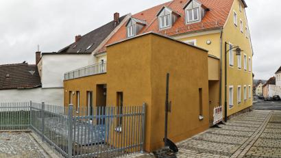 Bild: njn
Die Teilnehmer der Stadtführungen an den Adventsamstagen dürfen auch einen Blick in die neue Tagespflegeeinrichtung werfen.