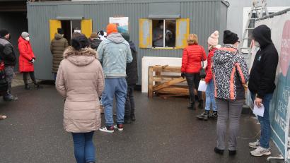 Bild: Kunz
Wer die Teststation erreicht, hat eine rund halbstündige Wartezeit schon hinter sich.