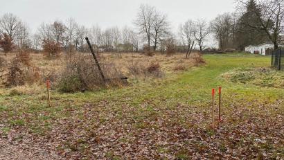Bild: Wilhelm Amann
Am östlichen Rand des Perschener Dorfes entsteht ein kleines Baugebiet mit elf Bauplätzen. Zur Orientierung: Im Hintergrund (oben) verläuft die Verbindungsstraße zwischen Perschen und Freibad.