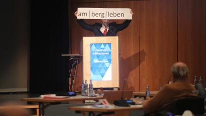 Bild: Wolfgang Steinbacher
CSU-Fraktionsvorsitzender Matthias Schöberl stellte am Montag im Stadtrat das Projekt "am/berg/leben" vor.