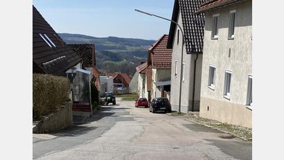 Bild: Josef Glas
Die "Hintere Gasse" in Tännesberg wird ausgebaut.