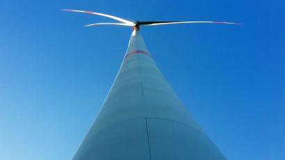 Symbolbild: Gabi Schönberger
Die Mehrheit der Parksteiner hat zwar Ja zu einem Windkraftpark gesagt. Wann und ob aber tatsächlich Windräder in den Himmel wachsen werden, ist nach dem Bürgerentscheid noch völlig offen.