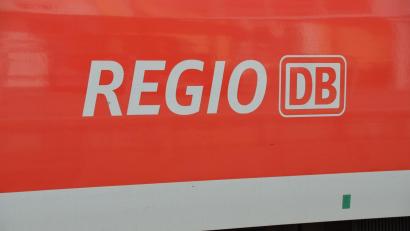 Symbolbild: Bundespolizei/exb
Im Regionalexpress nach Schwandorf hat ein 33-Jähriger eine Zugbegleiterin bespuckt.