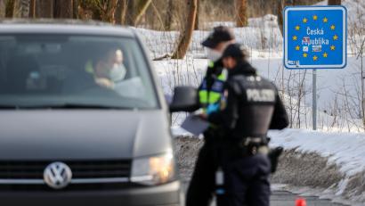 Symbolbild: Jan Woitas
Scharfe Kontrollen an der Grenze zu Tschechien.