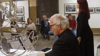 Bild: eib
Mezzosopransängerin Kristina Kubová und Daniel Dobiáš aus Prag am Klavier begleiteten den Abend musikalisch.