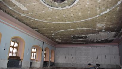 Bild: szl
Aus dem lange ungenutzten Rathaussaal im Alten Rathaus im zweiten Obergeschoss soll ein Trauungszimmer werden. Die Fertigstellung ist für das zweite Quartal 2022 geplant.