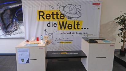 Bild: Regina Panjuschkin/exb
Die Ausstellung der Verbraucherzentrale in der Stadtbibliothek wartet mit verschiedenen "Themenkisten" auf.