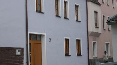 Bild: Hirsch
Die Geschäftsstelle des Kreisjugendrings Schwandorf ist umgezogen und findet sich seit einiger Zeit in der Schwandorfer Postgartenstraße, gegenüber dem Kino.