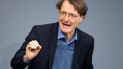 Bild: Bernd von Jutrczenka/dpa
Bundesgesundheitsminister Karl Lauterbach (SPD) schließt einen weiteren Lockdown nicht mehr kategorisch aus.