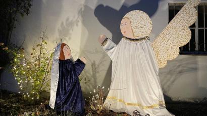 Bild: Heimat- und Kulturverein Ammerthal/exb
Die erste Station an der Kreuzung Amberger Straße/Dietersberger Straße zeigt die Szene von der Ankündigung der Geburt Jesu durch den Engel Gabriel an Maria.