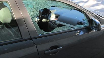 Symbolbild: Polizei Weiden/exb
In Neunburg wurden an zwei Autos die Scheiben eingeschlagen. Nun fehlt Geld.