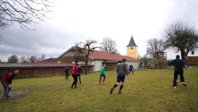Bild: fvo
Am Heiligen Abend findet am Nachmittag zum 25. Mal das Jubiläumsspiel der Freizeitfußballer aus der Region statt.