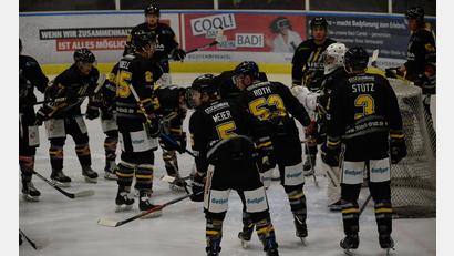 Archivbild: Andreas Brückmann
Die Spieler des ERSC Amberg bekommen in den kommenden Wochen nur wenige Gelegenheiten zum Durchschnaufen. Allein bis zum Ende der Vorrunde in der Eishockey-Bayernliga am 16. Januar stehen noch acht Partien auf dem Programm.