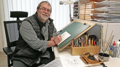 Bild: cof/Tomicek
Hier entstehen die Werke - Jürgen Tomicek in seinem Atelier.