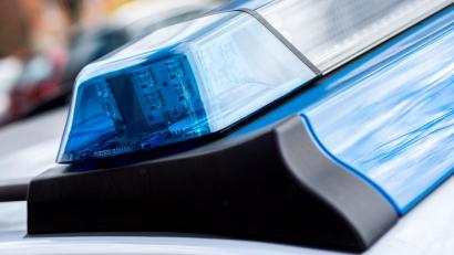 Symbolbild: Hauke-Christian Dittrich/dpa
Die Polizei Vohenstrauß bittet wegen einer Unfallflucht in Pleystein um Hinweise.