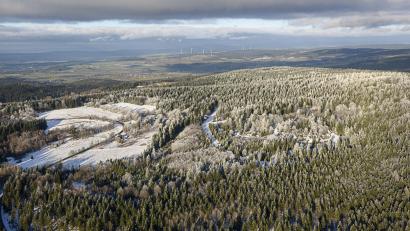 Luftbild: mür
Die Loipen im Skilanglaufzentrum Silberhütte sind gespurt, doch der Betrieb der Einrichtung ist nur mit Einschränkungen möglich.