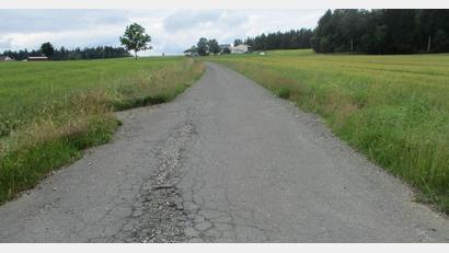 Archivbild: Gemeinde Pullenreuth
Durch einen Investitionszuschuss über die Stabilisierungshilfe 2020 sollen im Jahr 2022 drei Hofzufahrten im Außenbereich erneuert werden.