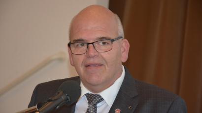 Bild: jr
Bad Neualbenreuths Bürgermeister Klaus Meyer nannte 2020 und 2021 herausfordernde Jahre.