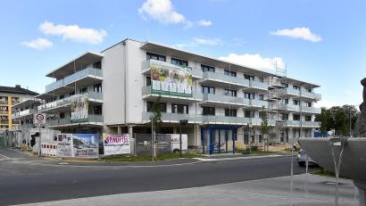 Bild: Petra Hartl
Im Jahr 2020 wurde der Grundstein für das 15 Millionen Euro teure Senioren-Service-Haus gelegt, das dort aus dem Boden wächst, wo einst der Rundbau stand.