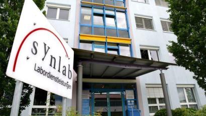 Archivbild: Petra Hartl
Das Unternehmen Synlab hat auch einen Sitz in Weiden. Der Labordienstleister überprüft positive PCR-Tests auf die neuartige Omikron-Variante.