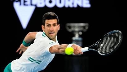 Archivbild: Dave Hunt/dpa
Novak Djokovic will mit einer Ausnahmegenehmigung zu den Australian Open reisen.