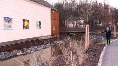 Bild: ubb
Mit drei großflächigen Malereien zeigt sich der Mühlbachpark neben seinen natürlichen Schätzen auch von der künstlerischen Seite.