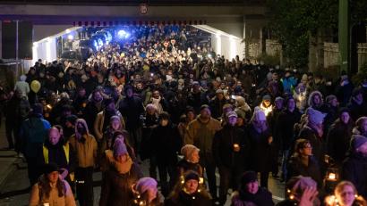 Symbolbild: Friso Gentsch
"Spaziergang" oder nicht angemeldete Demonstration? Die Taktik der Impfgegner beschäftigt die Politik.