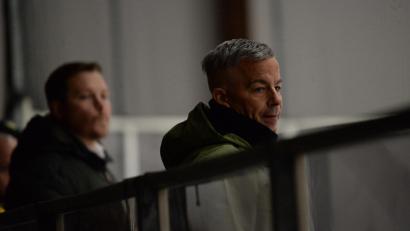 Archivbild: Andreas Brückmann
ERSC-Coach Dirk Salinger (rechts) und seine Mannschaft müssen die Ergebnisse der PCR-Tests abwarten.