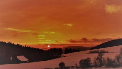 Bild: gz
Der Sonnenuntergang ließ den Himmel in allen rötlichen Farben erstrahlen.