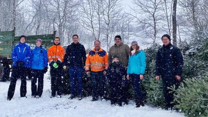 Bild: ld
Weihnachten ist vorbei. Mitglieder der Jungen Union haben die Christbäume eingesammelt. Demnächst werden die Bäume verbrannt.