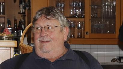 Archivbild: mfh
Hans-Hermann Puff vor der Theke in Hermanns Sportpark, seiner letzten gastronomischen Station in Sulzbach-Rosenberg.