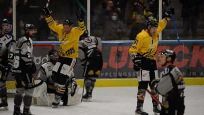 Archivbild: Andreas Brückmann
Felix Köbele und Michael Kirchberger wollen wie schon in der Hauptrunde gegen Buchloe jubeln.