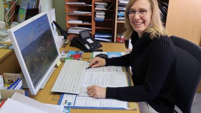 Bild: bsc
Zahlreiche Anfragen für einen Urlaub im Erholungsort im Sommer 2022 hatte Tourist-Info-Leiterin Melanie Höfer bereits vor Wochen zu bearbeiten.