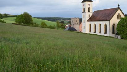 Bild: bnr
Das neue Baugebiet nördlich der Pfarrkirche in Trausnitz erhielt die Bezeichnung "Sonnenhang".