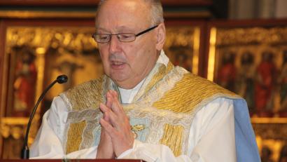 Bild: kro
Heftige Kritik übte Stadtpfarrer Georg Flierl an der aktueller Berichterstattung über Bischof Voderholzer und Papst Benedikt.