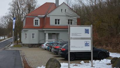 Bild: jr
Der Verwaltungsstandort Mitterteich-Steinmühle der Hartsteinwerke schließt zum 31. Dezember 2022.