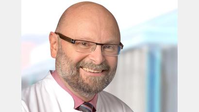 Bild: Klinikum/Uschold/exb
Prof. Dr. Anton Scharl, Direktor der Frauenkliniken Amberg-Tirschenreuth-Weiden, beendete zum Jahreswechsel seine langjährige Arbeit in Amberg