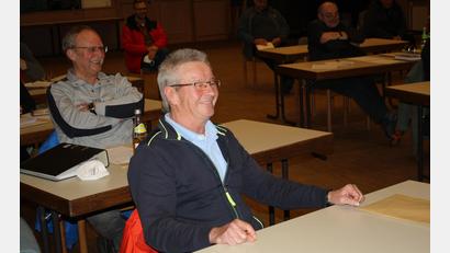 Bild: bjp
Letztmals nahm SPD-Fraktionssprecher Franz Floth an einer Stadtratssitzung teil. Mit einem Aufruf zu ehrlicher und am Wohl aller Bürger orientierter Arbeit verabschiedete sich der engagierte Sozialdemokrat von seinen Kollegen.