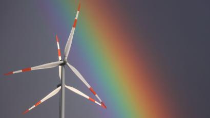 Bild: Karl-Josef Hildenbrand/dpa
Habeck sieht die 10-H-Regelung als Haupthindernis für den stotternden Ausbau der Windkraft in Bayern.