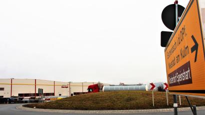 Bild: stg
Der Hegele-Kreisverkehr soll schöner werden: Die Stadt Kemnath hofft auf Vorschläge aus der Bevölkerung.