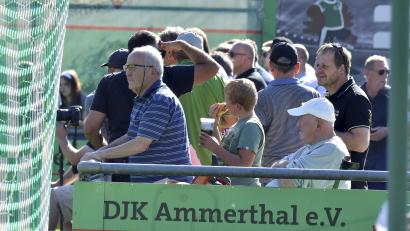 Archivbild: Hubert Ziegler
Mit über 300 Besuchern pro Spiel verzeichne die DJK Ammerthal eine leicht höheren Zuschauerschnitt, erklärt Sportdirektor Tobias Rösl.