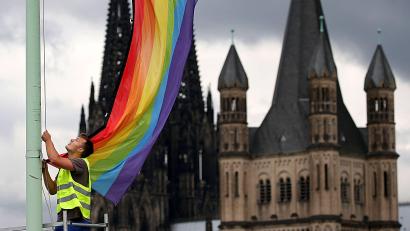 Bild: Oliver Berg
Kann die katholische Kirche toleranter werden?. Foto: Oliver Berg/dpa