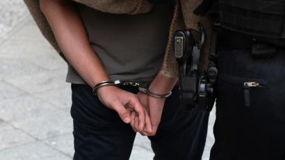 Symbolbild: Paul Zinken, dpa
Ein 32-Jähriger wurde auf einer Rastanlage bei Wernberg-Köblitz festgenommen (Symbolbild)