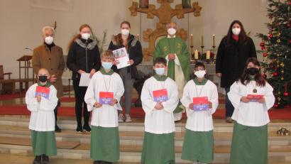 Bild: sei
Die Pfarrei freut sich über sechs neue Messdiener.